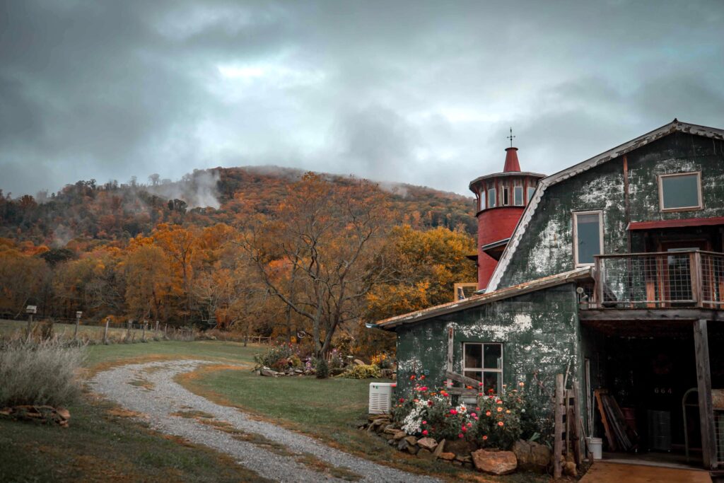 Dream Rock Silo | Blue Ridge Mountains Bed & Breakfast